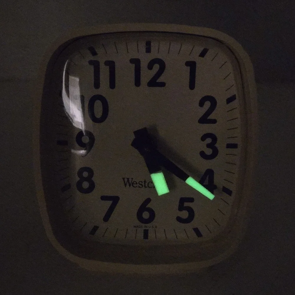 Vtg Westclox Beige Alarm Clock Wind Up Luminous Hands MCM Retro Decor SEE VIDEO